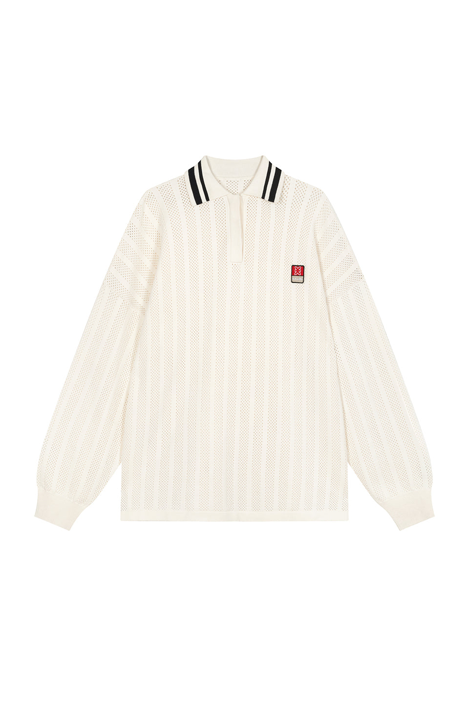 Knit Poloshirt Freisteller, Vorderansicht, offwhite Strick, dezente Lochstruktur, Weblabel, Knopfleiste
