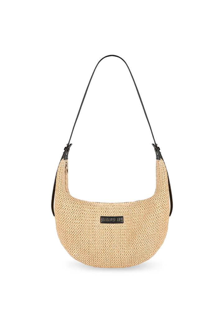 Moon Bag Crochet Freisteller, Vorderansicht, Halbmond-Bag Crochet-Optik, schwarzes KKLBL-Label, Bastmaterial