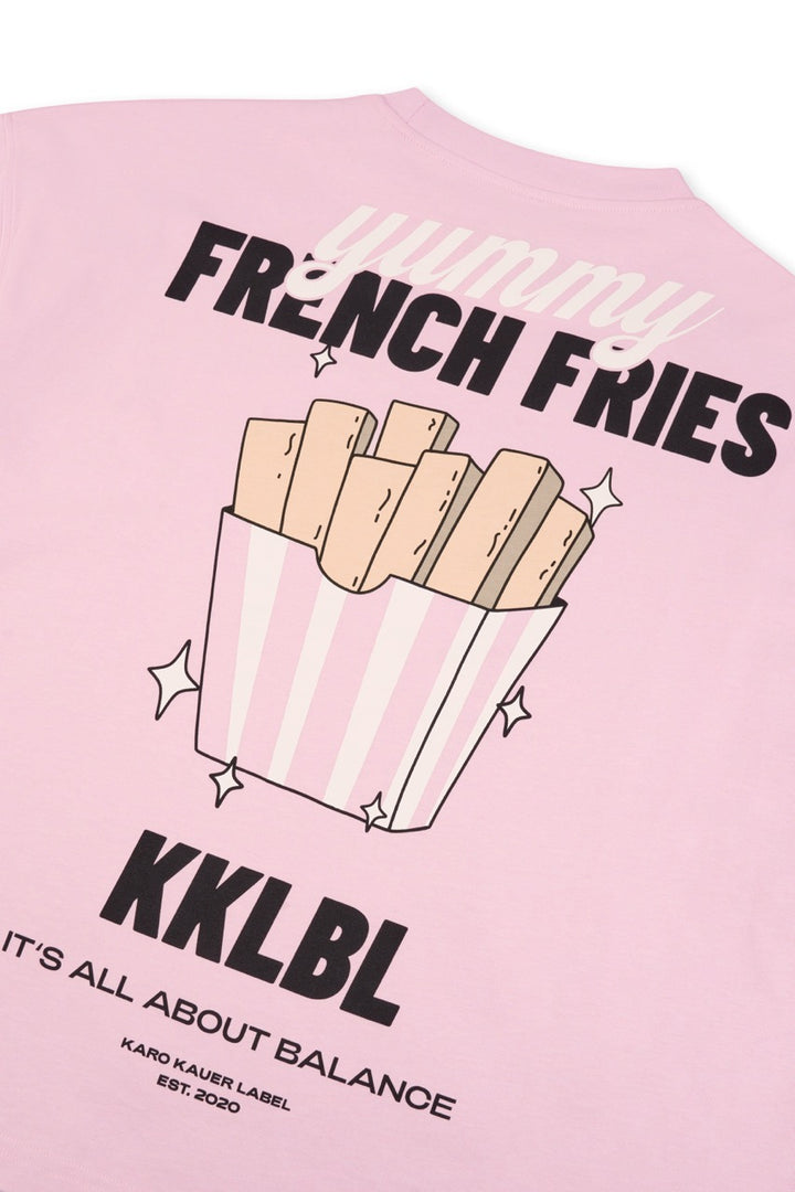 T-Shirt Cropped Fries, Detailfreisteller großer Pommes-Print mit KKLBL-Schriftzug auf rosa Cropped-Shirt