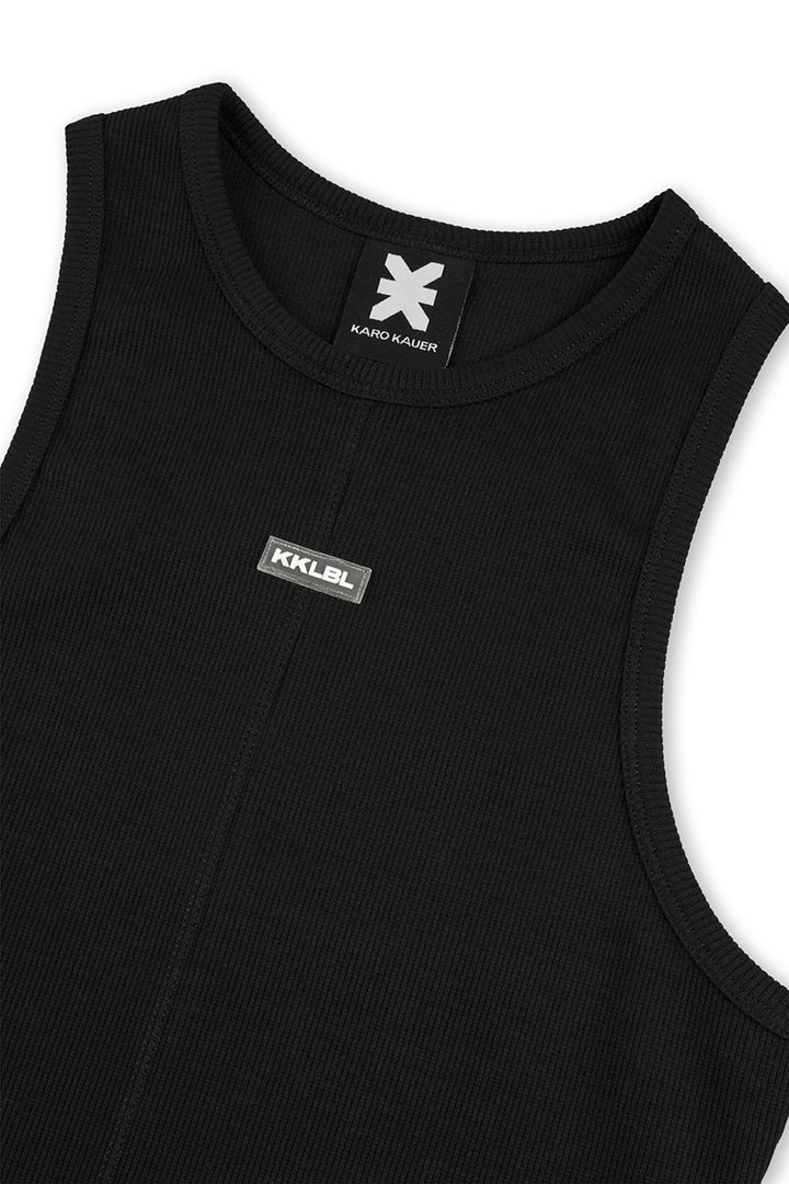 Basic Rib Top Black, Detailfreisteller PU-Logo-Patch und Ripp-Struktur, schwarzes körperbetontes Top