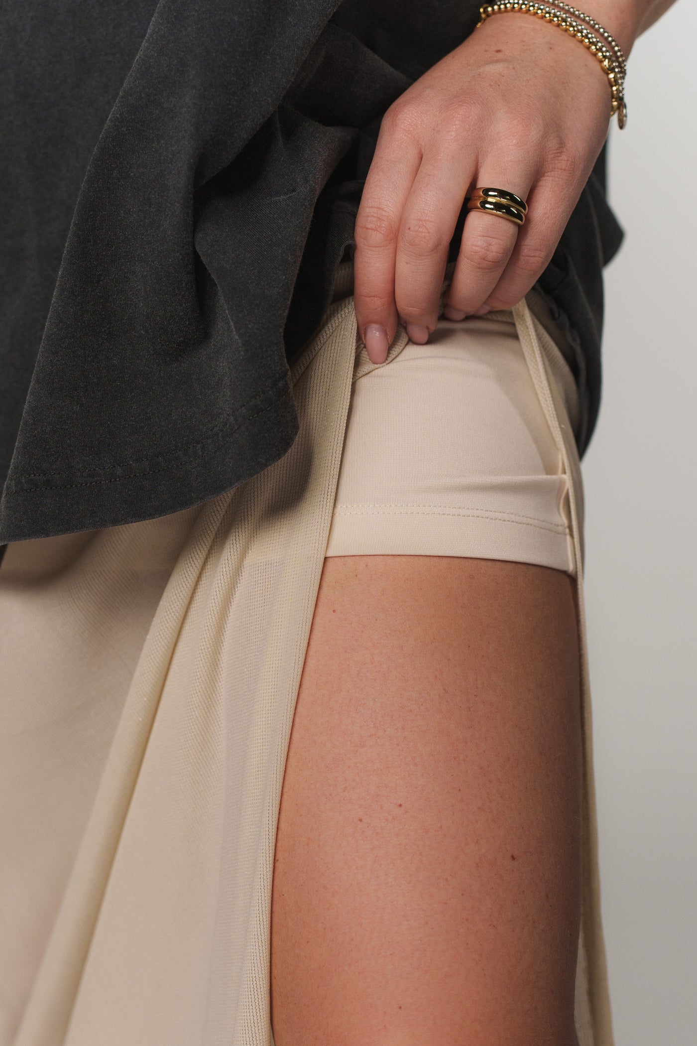Mesh Skirt Creme
