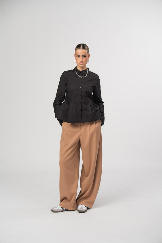 Bild von Peplum Blouse Black  aus Story 526 Kollektion