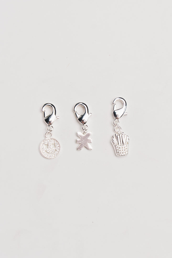 Charm Set Silver Freisteller, drei silberne Charms einzeln, Smiley, Pommes-Frites und KKLBL-Logo mit Karabiner