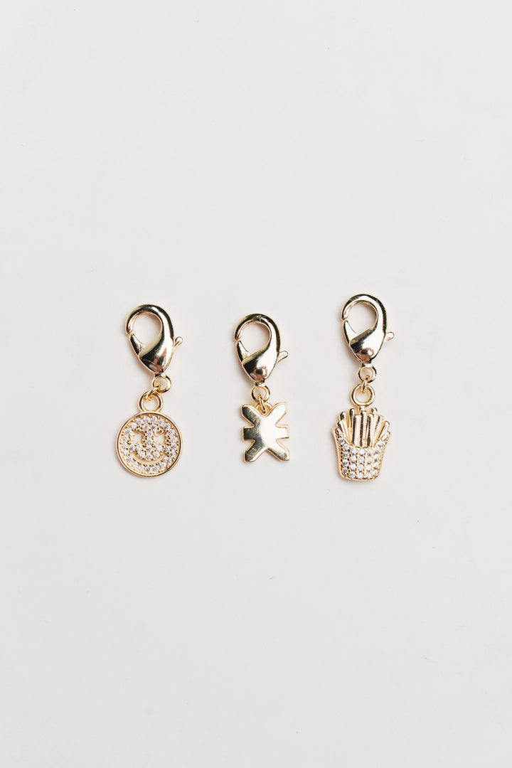 Charm Set Gold Freisteller, drei goldene Anhänger-Charms mit Karabiner: Smiley, Pommes-Frites und KKLBL-Logo