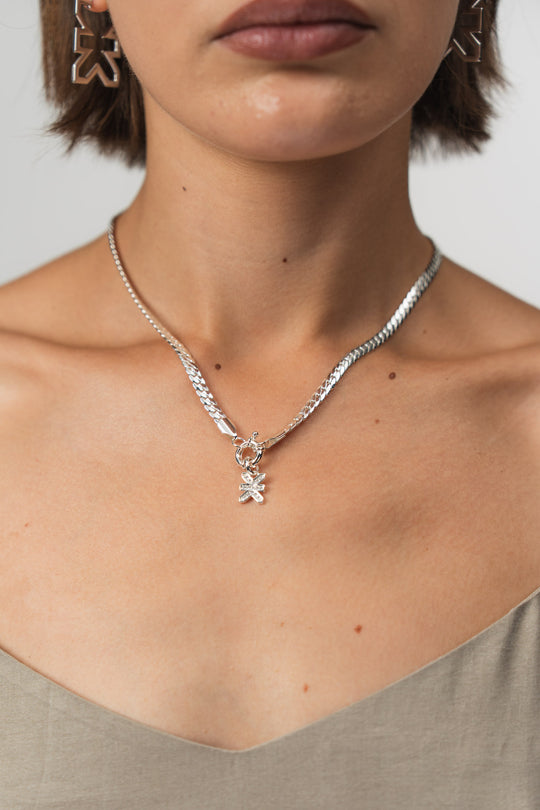 Bild von Necklace Charm Logo Silver  aus The Last Dance Kollektion