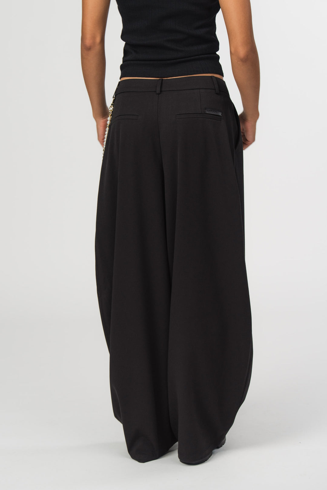Barrel Woven Pants Black