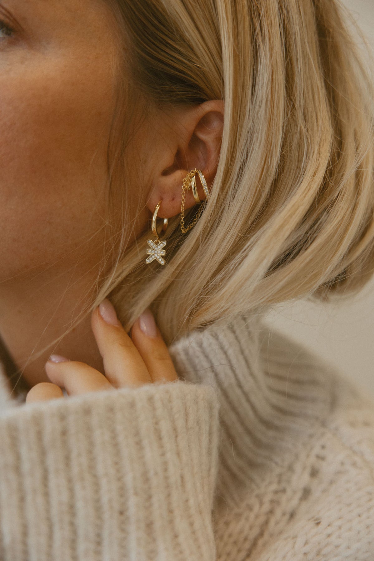 Karo Kauer Earcuff Chain Gold