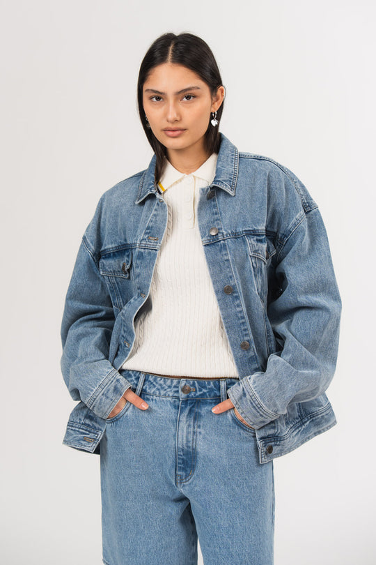Alternative Ansicht von Denim Jacket Blue  aus End Of Season Sale Kollektion im Angebot